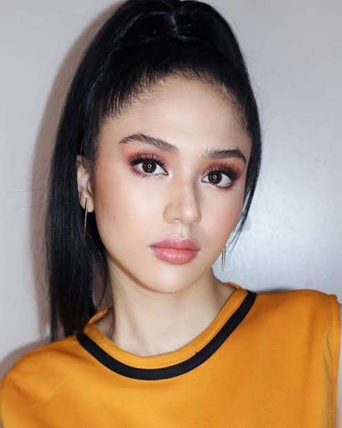 reginejoyce's tweet photo. jayda shines bright #JaydaTurnsTwentyThree https://t.co/yIeoUfzE5M