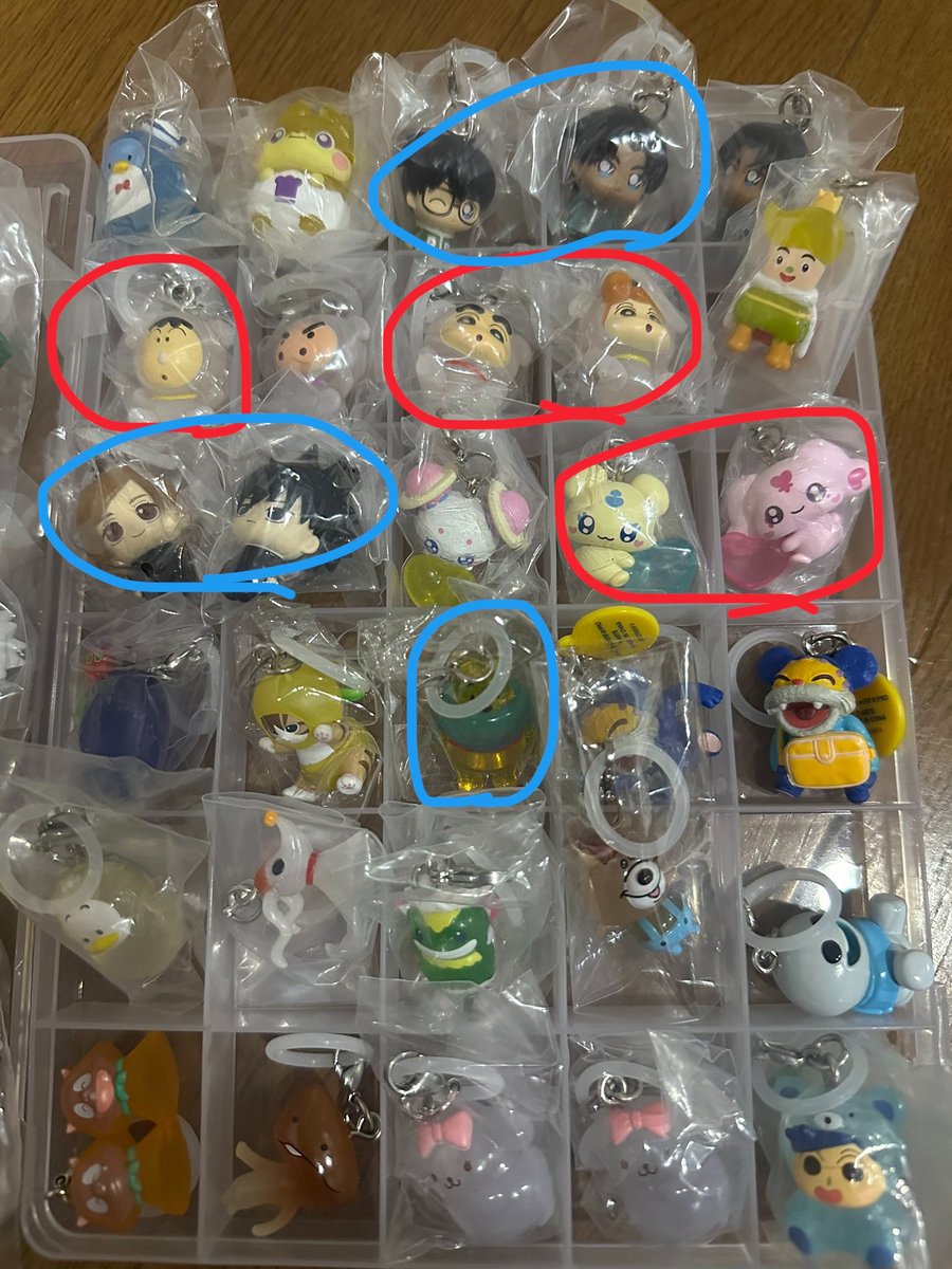 mimi___sytk's tweet photo. @pinasan44 初めまして。こんばんは。検索よりお声掛け失礼致します。
当方画像お借りしまして赤丸優先に青丸を求めております。
1枚目の品とご交換頂けるものもしくは定価にてお譲り頂けるものございますでしょうか。
ご検討いただけますと幸いです。よろしくお願いいたします。 https://t.co/VI2OHr81t2