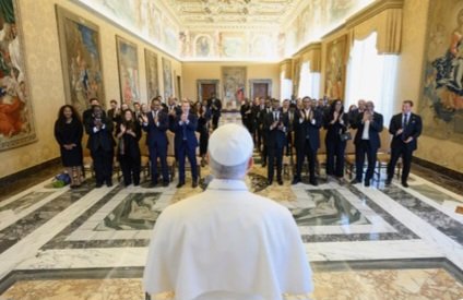 AcclivusChicago's tweet photo. Acclivus's Chief Operating Officer, Sheila Regan was among Mayor Brandon Johnson's diverse delegation of Chicago's community, business, and faith leaders visiting Pope Leo in Rome this week. 
#popeleoxiv #acclivuschicago #SheilaRegan #Rome https://t.co/svF9SylFYK