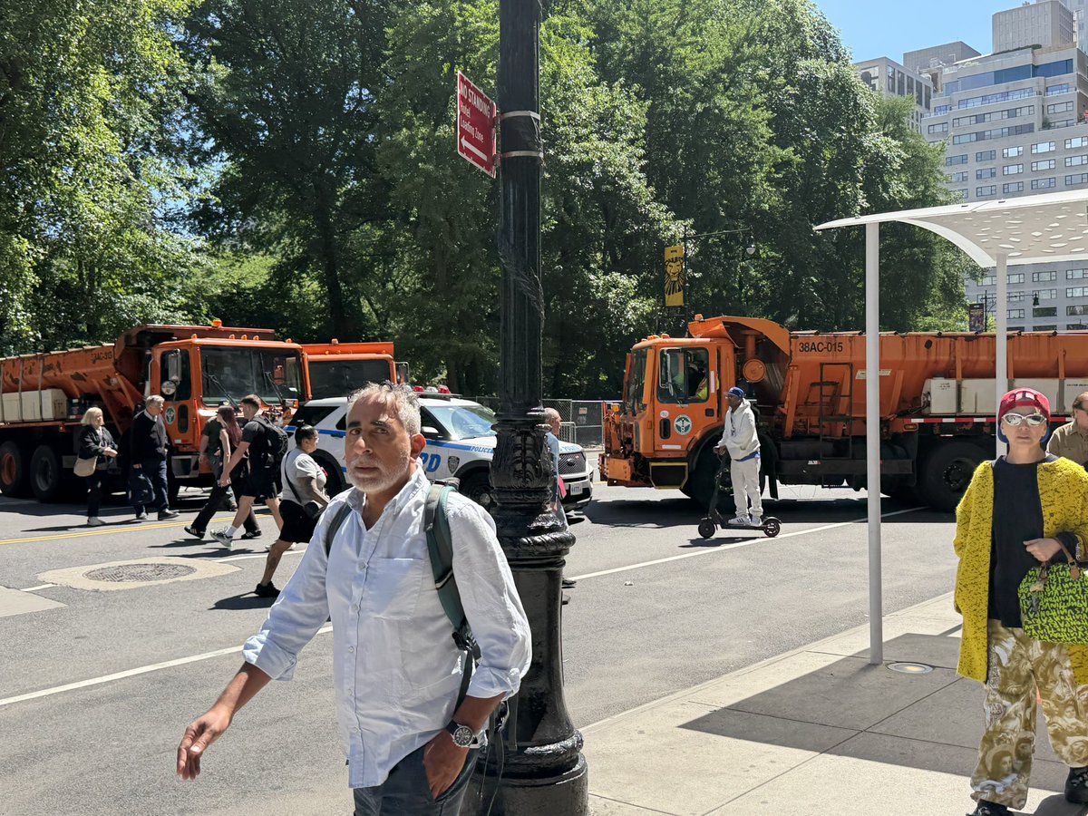 morini_frank's tweet photo. @LauraLoomer Just walked through there, security is pretty tight, but anything could happen. https://t.co/nq03JwtUxw