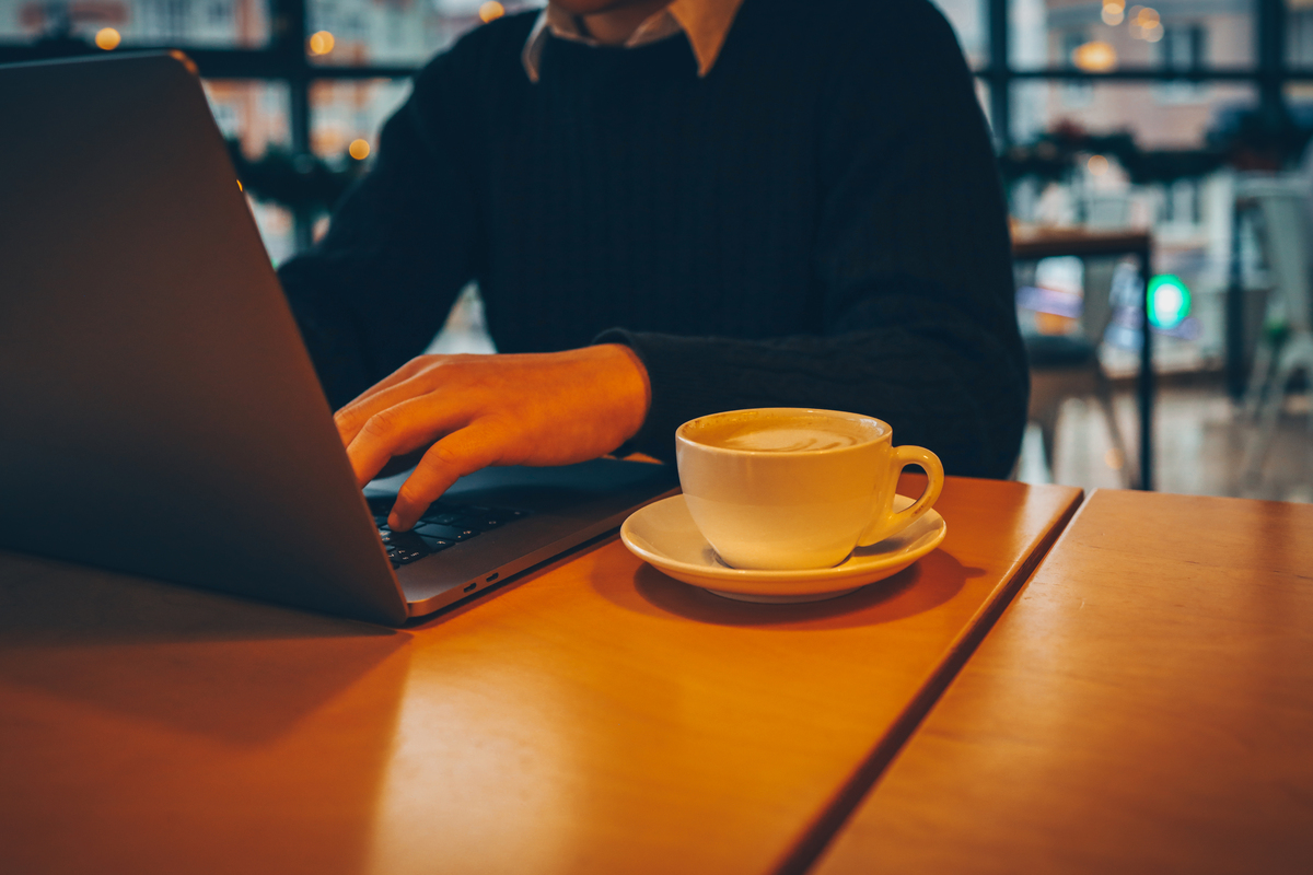 EmmanuelTecson's tweet photo. Another productive workday: nailed the client report u0026 grabbed a coffee on the way back , https://t.co/kgCJhnPMkh