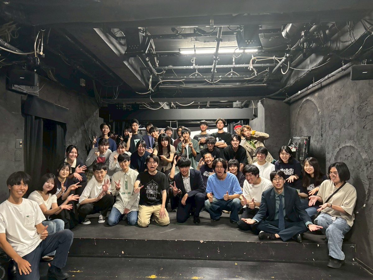 nagoya_rakugo's tweet photo. 【⭐️終演⭐️】
名大落研5月学内ライブ『鯉のぼろうよ』

終演しました！
沢山のご来場ありがとうございました！
投票の結果、

🥇💠よだれ模様(60期 西田 松原 若宮)
🥈🦉袋小路ちまなこ(59期 辻 山口)
🥉💻マロック(59期 縁山 望月)

となりました！
おめでとうございます👏

来月は6/30(火)です💫 https://t.co/TAnRD8kuLH