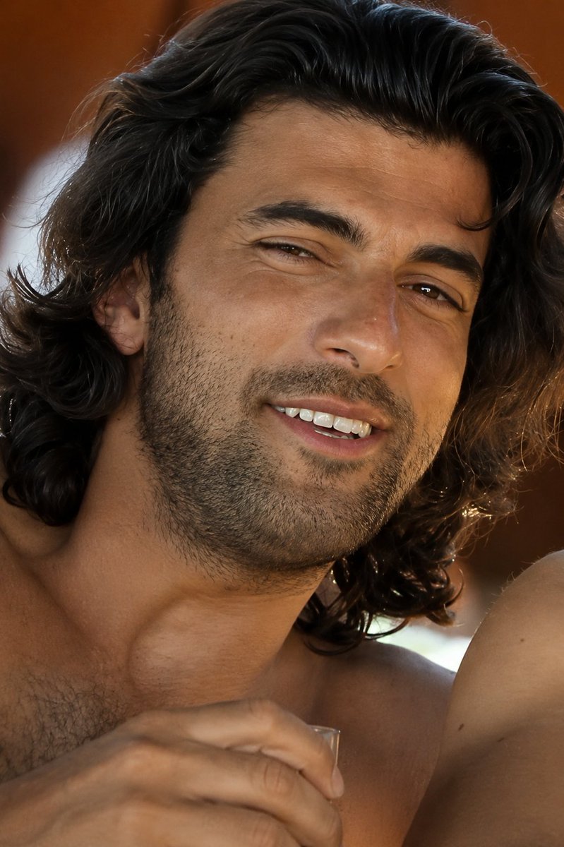 akypic's tweet photo. 🖤.🥀
#EnginAkyürek https://t.co/ESgqJhxgve