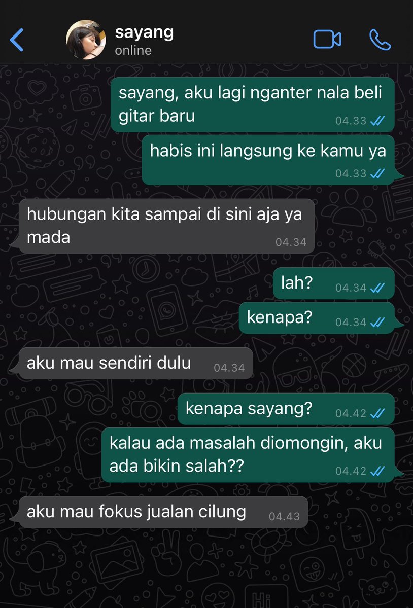 moonaksara's tweet photo. kisah cinta mada yang gak semua orang tahu. https://t.co/0w6R9wwWOL
