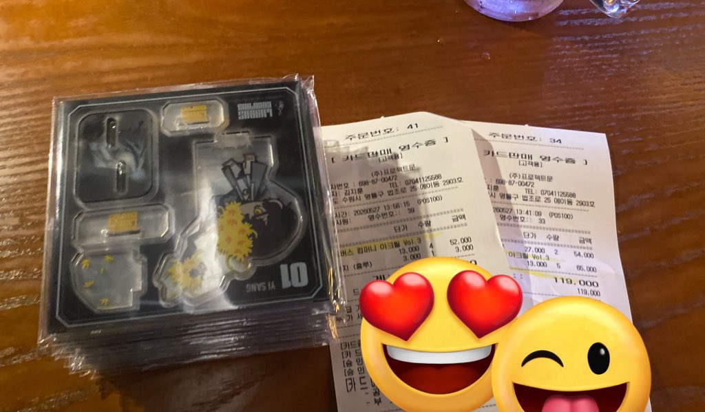 lenzi1215's tweet photo. 프문 vol3 아크릴 원가에 팔아용

돈키1
로쟈1
파우웅1(vol4도 있음)
싱클3+만쥬 1.0추가 ㄱㄱ
히스3
오티스1(vol3+4)세트 일괄 1.3에 드림다

이상띳띠는 이미 교환 완료했습니당
Dm이나 언급해주시면 ㄱㄱ
반택만 받아용 https://t.co/FD6lwDfi2z