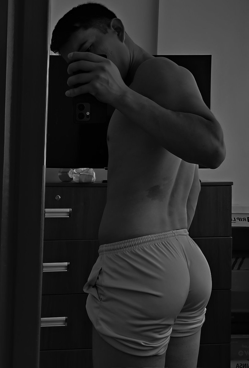 JanMistic's tweet photo. 🍑🔥🔥 https://t.co/UNtN6sFPmV