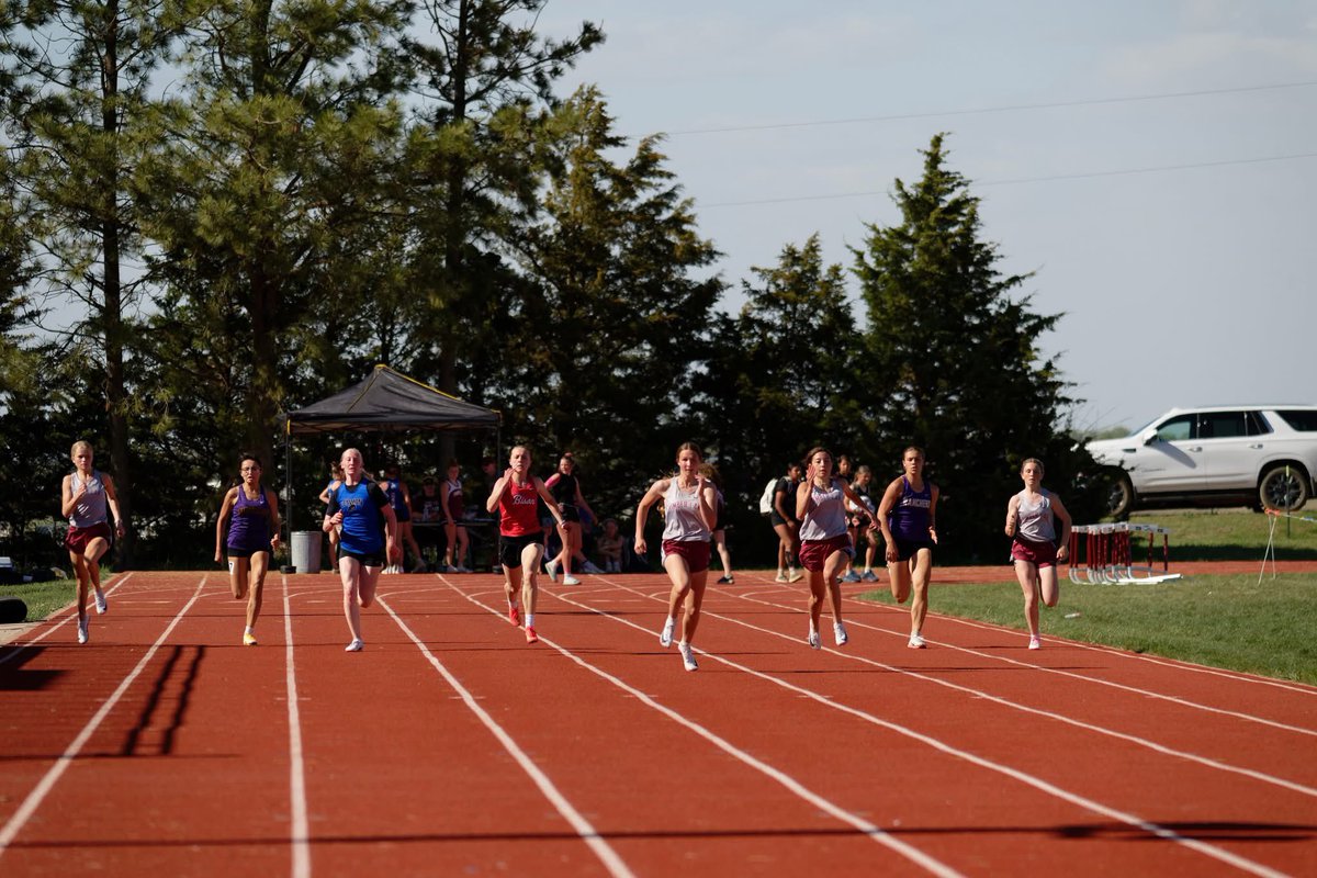rezrambo's tweet photo. As many know I’m not very active on here but I’m so proud of this girl and team. This team set records this year and finished up 4th in state. It’s the end for 2 of them including my daughter. But the life lessons and memories they have learned will last a lifetime. #prouddad 🇺🇸 https://t.co/7jjIf2beh9