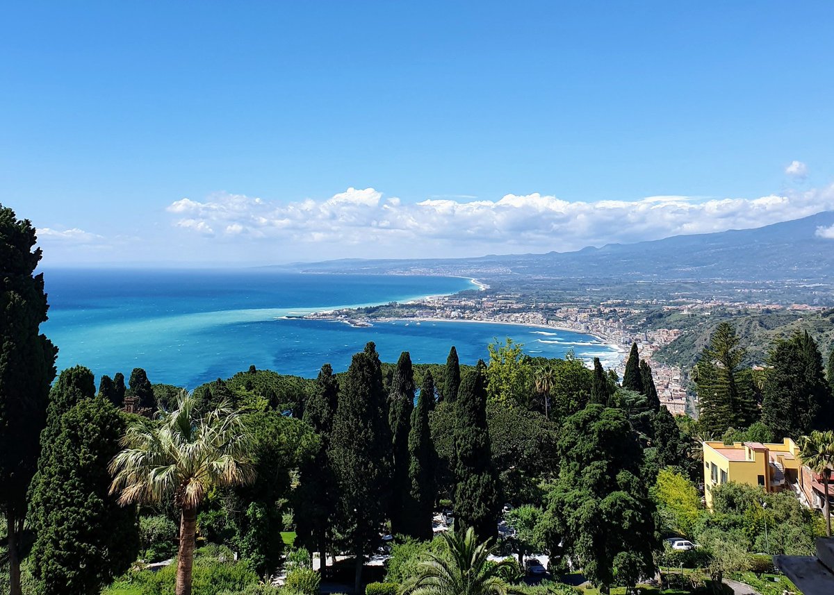 LouisLebbos's tweet photo. True wealth is saying no to this offer and spending many years exploring this wonderful country top to bottom. https://t.co/ImJEwXH9Rt