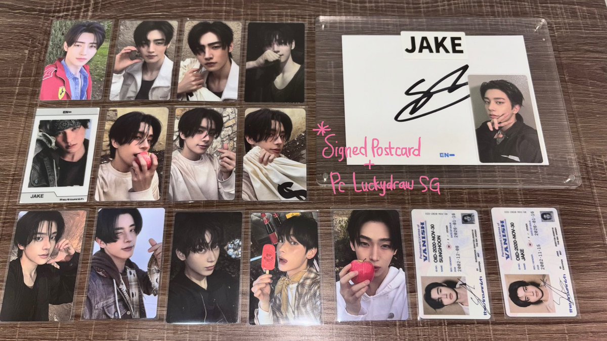 shimcla's tweet photo. #enask ada yg bisa bantu kasi harga ini ?
aku kurang tau mp sekarang 😞

• sunsunjake poca era vanish
• hoon ferrari tifosi
• jake singapore exclusive lucky draw + wet signed exclusive postcard dd

kalo ada yang mau offer boleh juga yaa dm ajaa 🫶🏻 https://t.co/BOvA4CWo0u