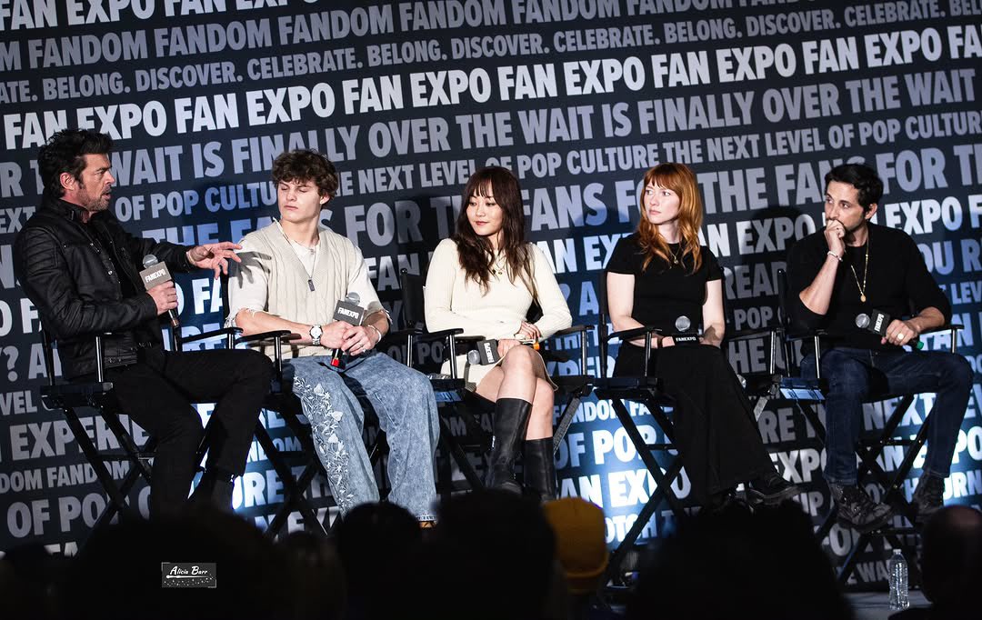 ButcherRising's tweet photo. #karlurban #valoriecurry #cameroncrovetti #karenfukuhara and #tomercapone at #theboys panel
#fanexpodenver
Pics: Alicia Barr
aliciabarrphotography https://t.co/OdPmg1PUd9