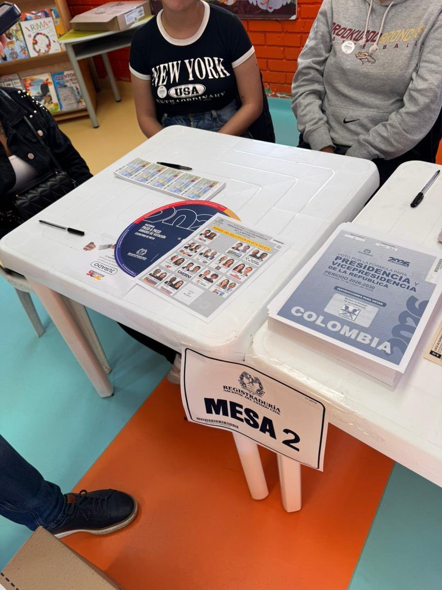 alitomorenoc's tweet photo. Damos inicio a la observación electoral en esta jornada democrática de las elecciones generales de Colombia junto al gran equipo del Observatorio Internacional de la COPPPAL. Estamos atentos, recorriendo y siguiendo de cerca cada momento de este proceso.

Este trabajo es clave para fortalecer la confianza, cuidar la voluntad ciudadana y acompañar a quienes hoy participan. Con organización y presencia, seguimos sumando para que la democracia se respete y se haga valer en cada voto.