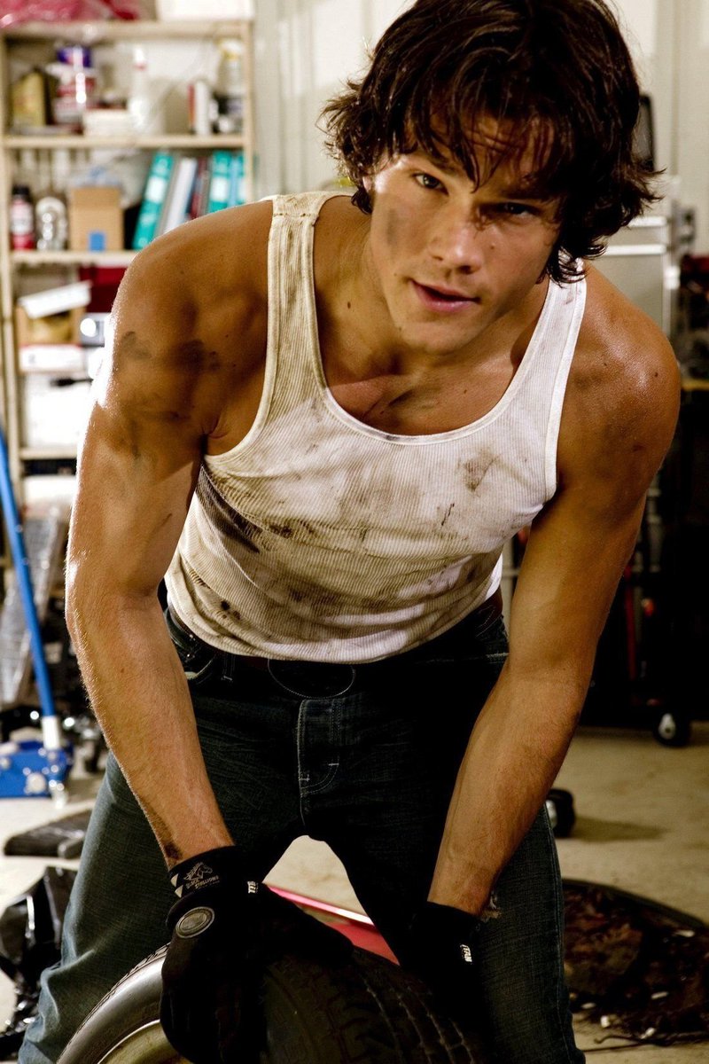 gabwisz's tweet photo. o jared padalecki foi o primeiro puto do mundo https://t.co/7M6PTkc6YB