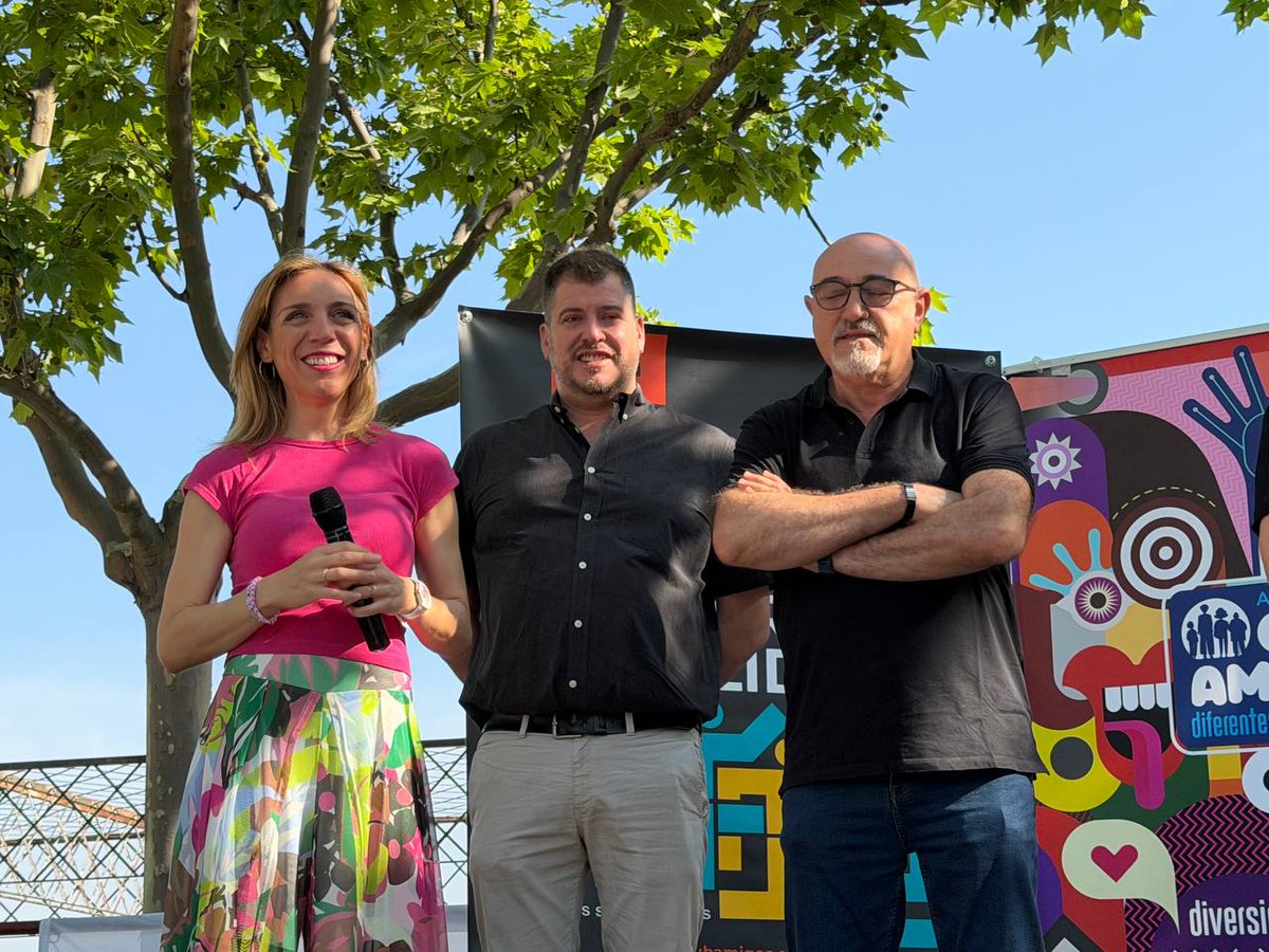 CandeTesta's tweet photo. Un año más, @asoclubamigos celebra su XVI carrera solidaria, demostrándonos que deporte y valores como la inclusión, diversidad y compañerismo van de la mano.
Una participación masiva que demuestra el compromiso de la ciudadanía por una sociedad más igualitaria.

¡Enhorabuena y gracias! 🫶