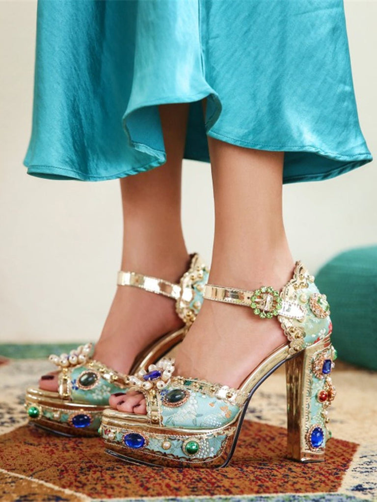 GloryConnection's tweet photo. Arya Diamonds Pearls High Heels ❤️
Shop > https://t.co/U0jwxk6sZE https://t.co/p1GEjywzCS