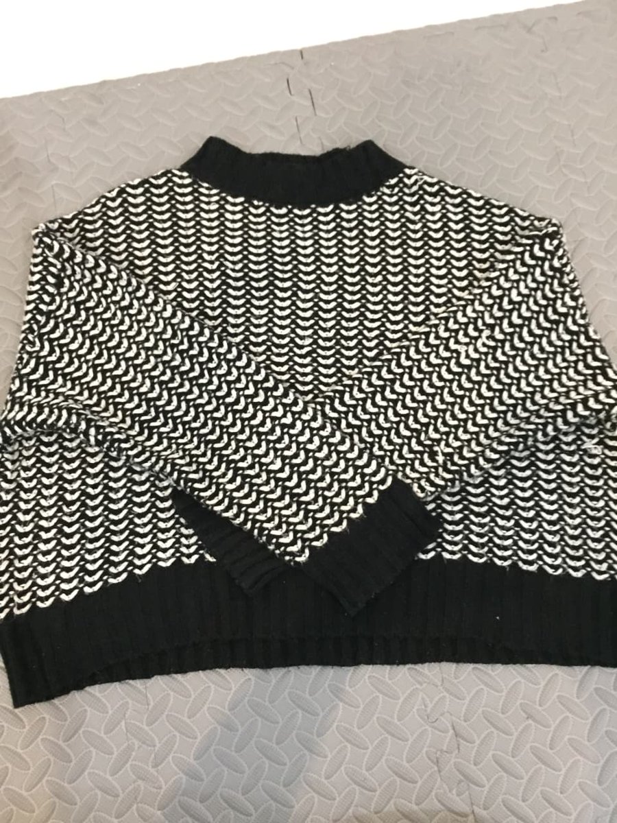 sbilaapp's tweet photo. @unicefess sweater oversize 30k, no minusss. minat dm bisa qris dan anter sampe depan kos yaaa https://t.co/ed0TenKd49