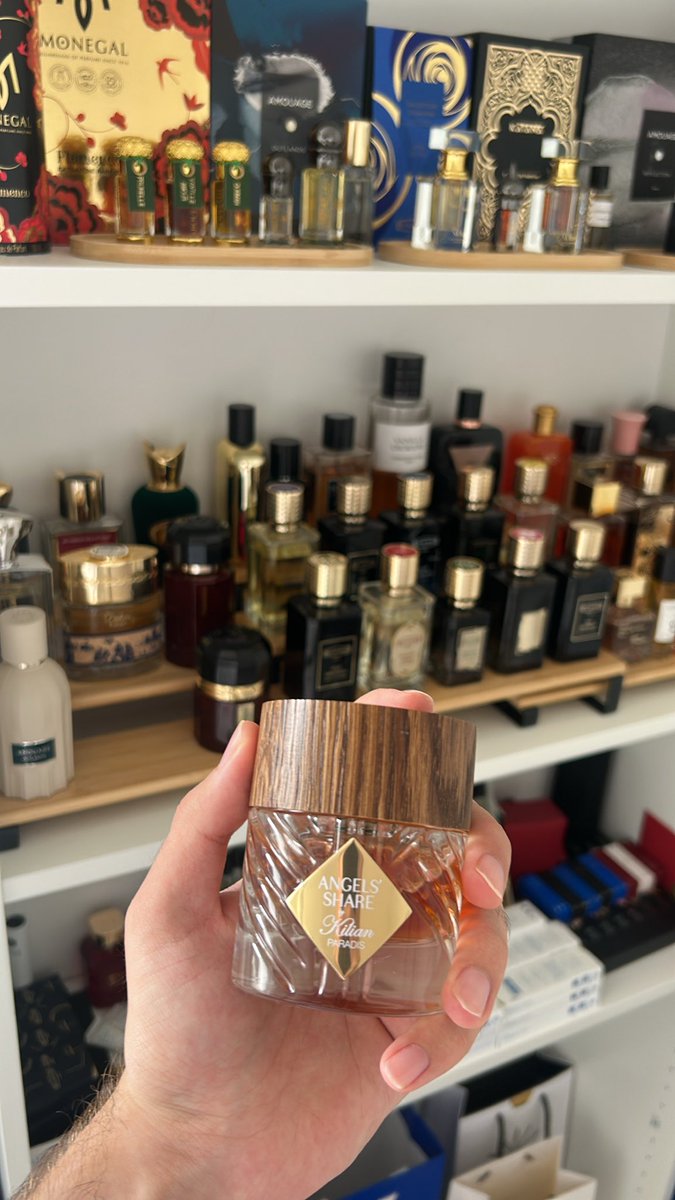 Bero__04's tweet photo. Nouvel achat compulsif les fêtes, le Angel Share Paradis 🤩🤩🤩 https://t.co/QLsV0hWK27