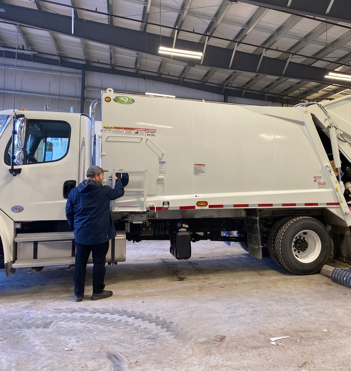 FlyingPigsES's tweet photo. Our operations manager, Wes, is a living legend and a skilled sustainability specialist. If you've got waste-management needs, Wes has the solutions you're looking for. Reach him at 403-609-0997!
__
#FlyingPigsEnviro
Inspired by #Sustainability
#WasteManagement #BowValleyBusiness https://t.co/V1QlUeZrWA