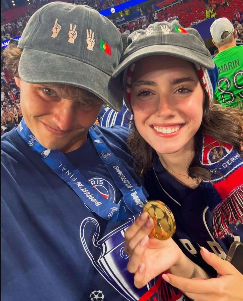 re7amx's tweet photo. this is the couple I’ve been waiting for pics of https://t.co/e8K6n2AQTj