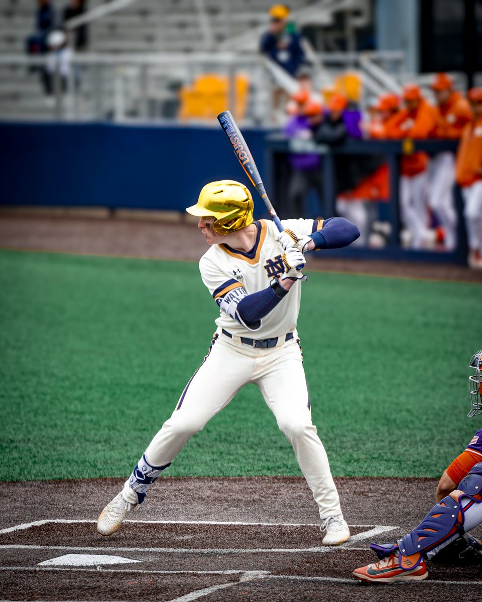 mattfreeman05_'s tweet photo. Notre Dame OF Bino Watters tells me he will enter the Transfer Portal. 

As a soph, Watters was named First Team All-ACC after batting .362 with 10 HRs, 51 RBI, .610 SLG% and .447 OB%. In two seasons at ND, Watters held an OPS of 1.026.

Watters is considered by many to be a 1st rd prospect in the 2027 MLB Draft.