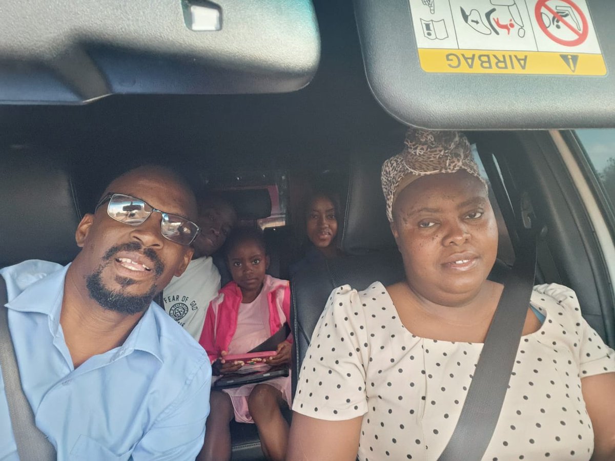 chrissy10charu's tweet photo. MAI ZINYAMA IS GLOWING SHAME 🫠.. AYIWA MUKOMA WANGU ARIKUGONA KUCHENGETA MHURI .. WELLDONE @TendayiZinyama https://t.co/85Nq1YeaiH