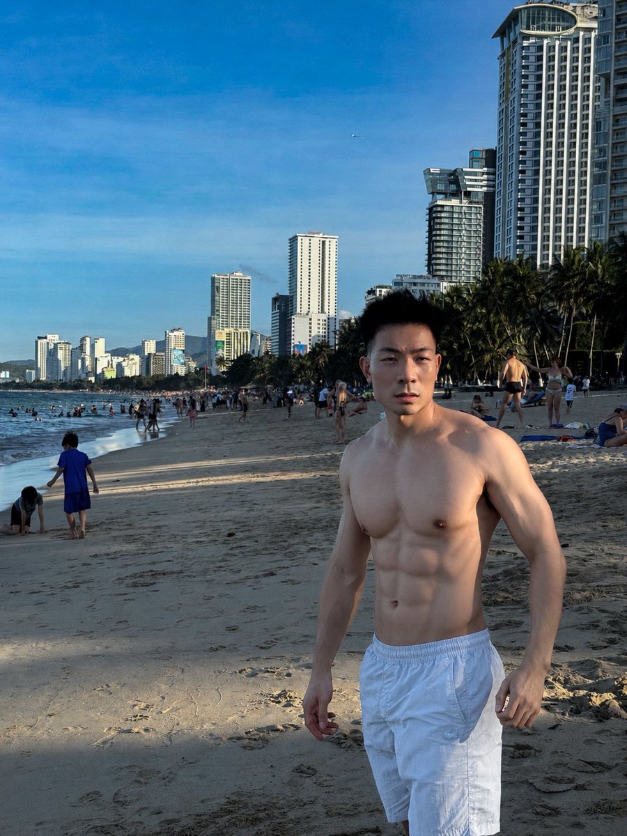 LouisLou_hn's tweet photo. Bơi cùng nhé https://t.co/WxR3FtyRTV