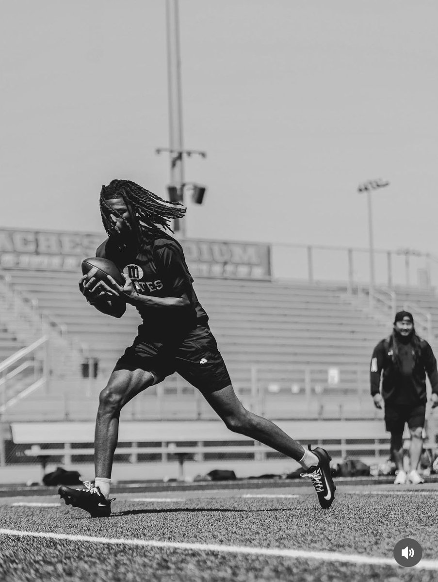 CoachMays21's tweet photo. Stock Rising. But Mindset is the same. Locked in 🔒. #1 juco Prospect in the Nation. @Aliusmayo4 @MJCFootball https://t.co/0necEPghNp