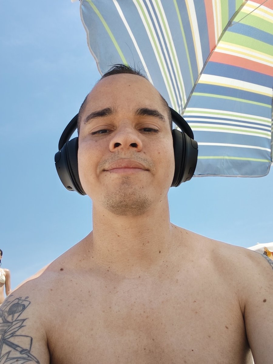 LiajiM's tweet photo. Viva la playa Bro! https://t.co/RngY7sCYpb