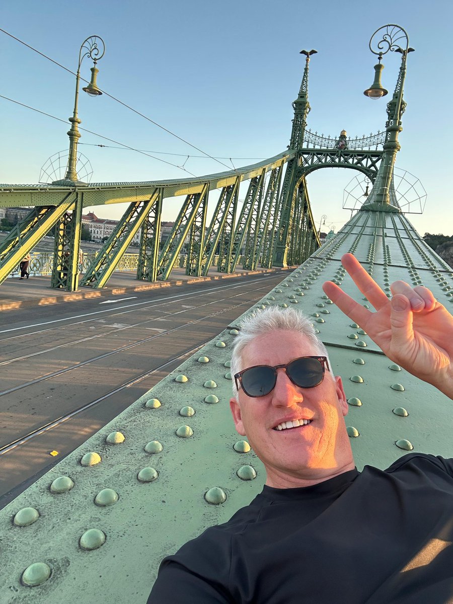 Bastian Schweinsteiger tweet media