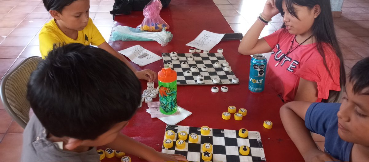 LefLuisMedrano's tweet photo. Deporte ciencia en el poblado de Chamilpa, Morelos.♟️♟️♟️
Juego para aprender estrategia y tener destreza mental.
@FAHHdeporte @sbrsusana @edo_morelos https://t.co/nqDMeKTETo