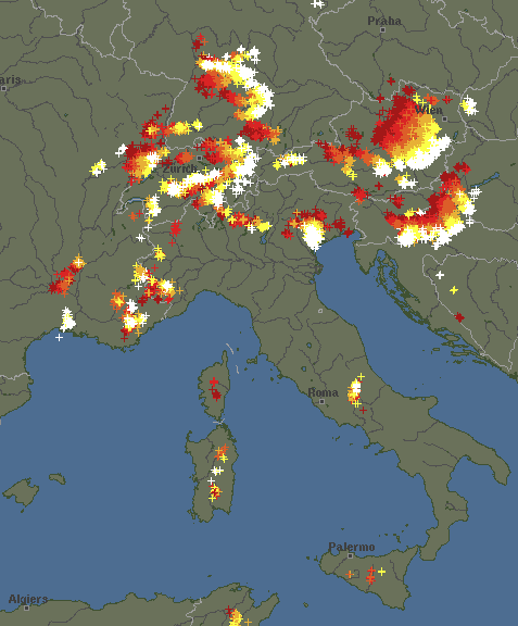 Emergenza24's tweet photo. ADESSO [31.05-18:30] #Veneto #FriuliVeneziaGiulia #FVG in corso e previste intense precipitazioni anche temporalesche e forte attività elettrica #fulmini 
SEGNALATE GRANDINATE #grandine a nord di #Treviso

➡️Dicci dove sei (se nell’area e ADESSO) e la situazione, anche se ok. Grazie.

ℹ️Informazioni e aggiornamenti: https://t.co/spost9vvjG
Segui questo account X/Twitter @emergenza24

📢Iscriviti adesso al canale Whatsapp di Emergenza24 (togli le notifiche perché aggiorniamo H24) https://t.co/Ewprh1gBm2