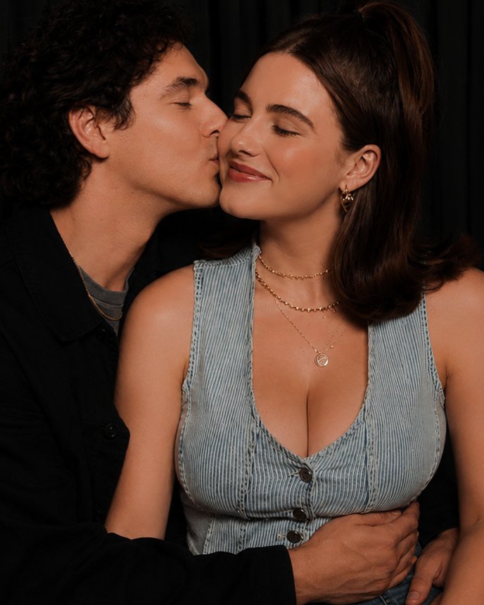 aidanreier's tweet photo. I've spent my whole life tryin' to put it into words, 'cause you can hear in the silence, you can feel it on the way 𝐡𝐨𝐦𝐞, you can see it with the 𝐥𝐢𝐠𝐡𝐭𝐬 out, you are in 𝐥𝐨𝐯𝐞, true love. 𐀔⋆☾⋆ https://t.co/Mghfs6h7fD