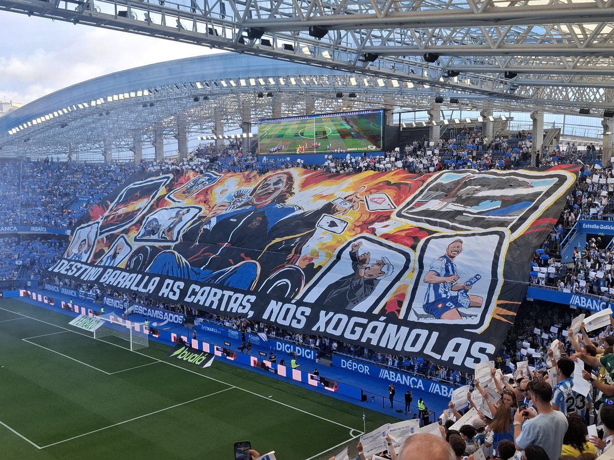 tjcope's tweet photo. 😳 ¡El gran tifo que luce en Riazor tras conseguir el ascenso directo a Primera!

💥 Dépor - Las Palmas https://t.co/M0z8BAQnYz