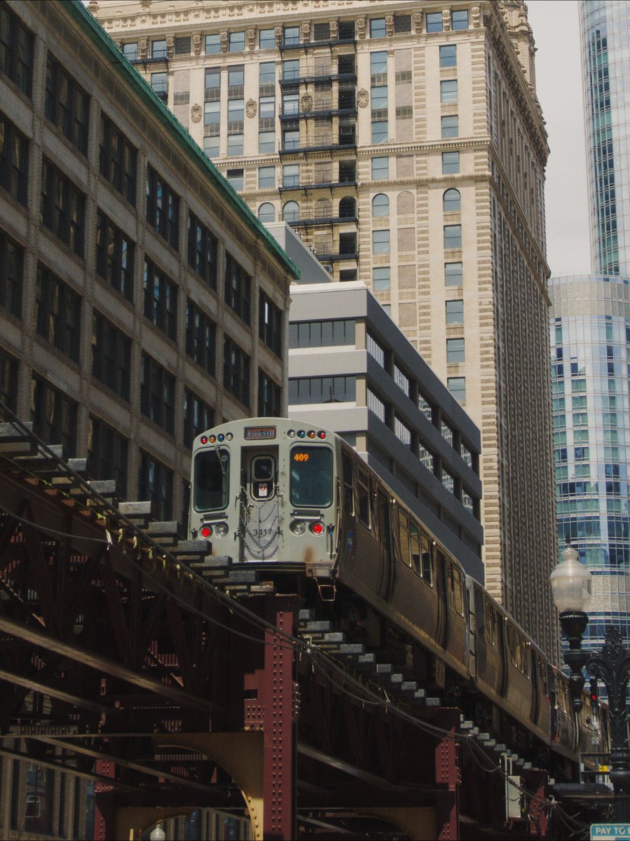 e58f8b's tweet photo. chicago > https://t.co/JgLPXl0kxQ