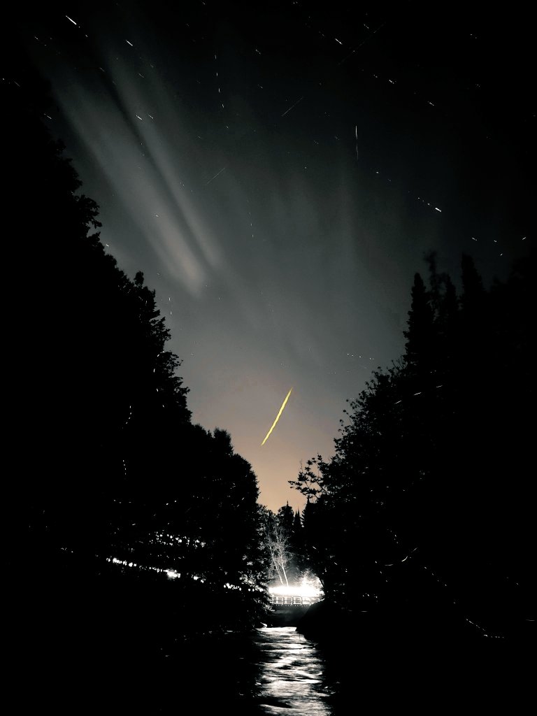 lemaillardpoete's tweet photo. ❝Darkness waits. Light performs.❞
— Maillard —
© Maillard
#ShadowIsLight #Darkness #Light https://t.co/WkKuySfTqs