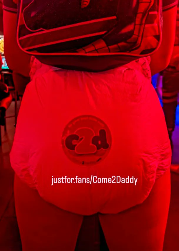 Come2DaddyProd's tweet photo. A good boy spotted @DiaperUp sporting a https://t.co/OPmhsXQZTL diaper sticker! 🙌🏼🤩🩵

Ok, Daddy slapped it on his tushie 😋🍑🚼
#C2D #abdl #ageplay #diaperbutt #diaperboy #diaperdaddy https://t.co/ETZ0JGSfF2