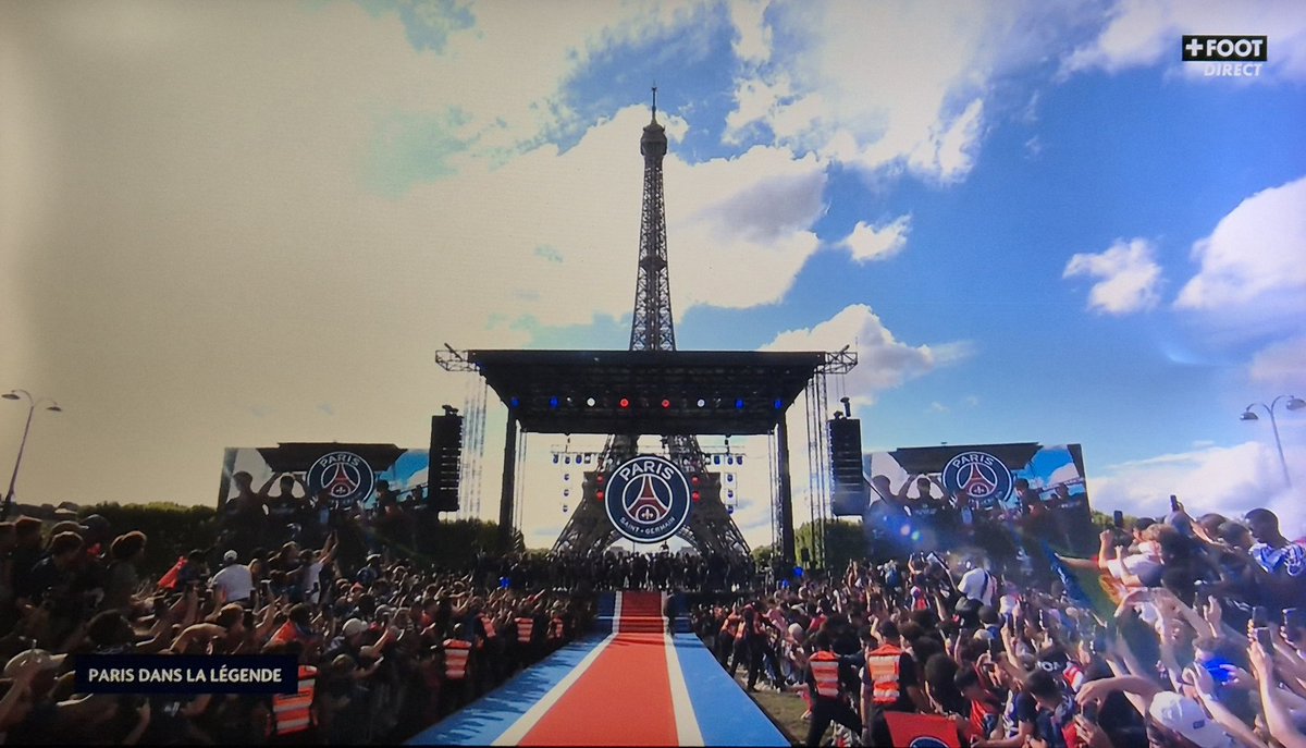 TheChair92's tweet photo. CHAMPIONS 2 ROPE ! #UCLFinal #PSG https://t.co/vEauaiVloA