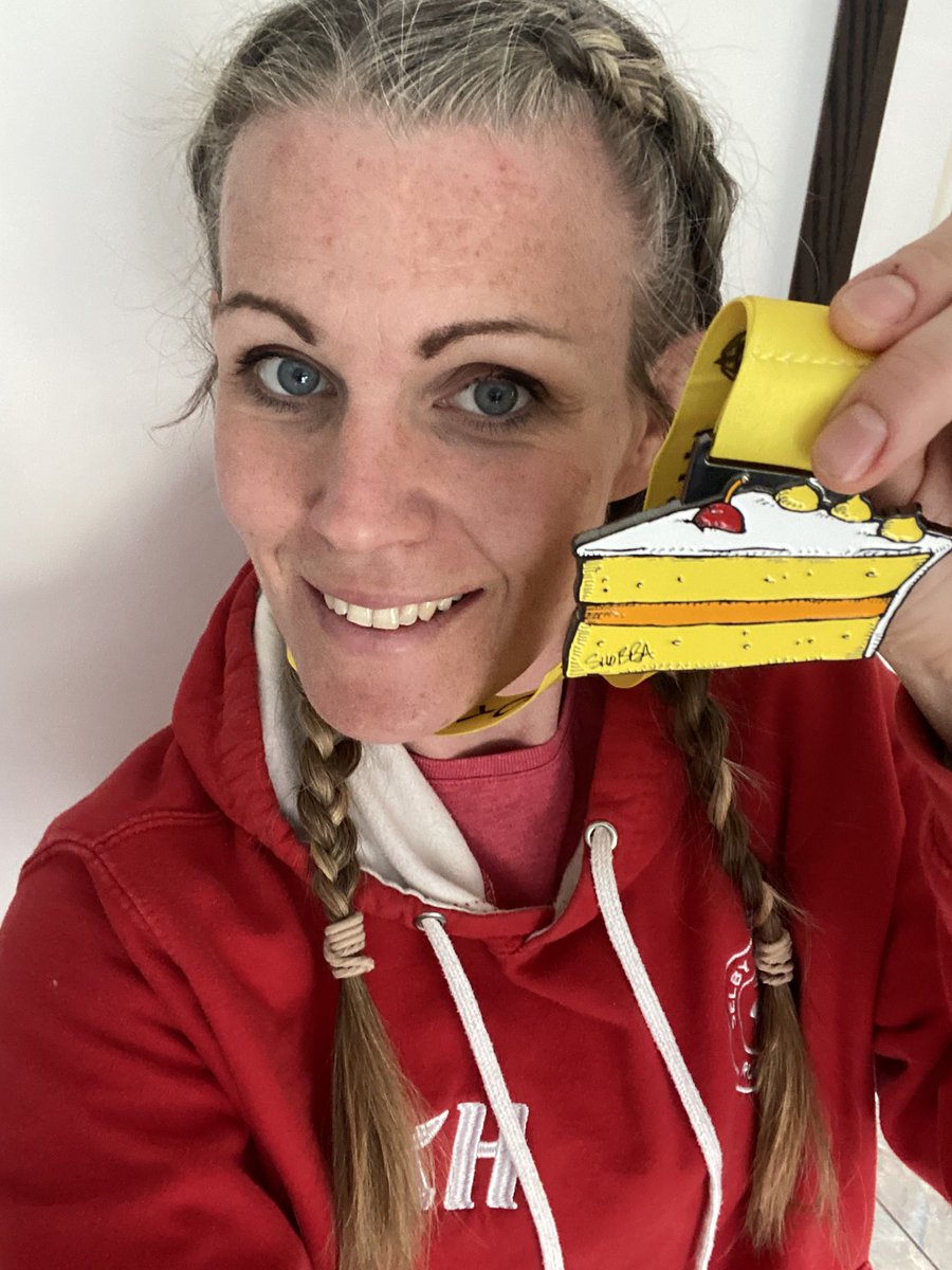 katiecakey123's tweet photo. Cakeathon Half Marathon done 👍 seem to have cut a corner or two on the trails or course was short… a suitable amount of cake was eaten. That brings the end of the halfterm holidays just 7 weeks to go until summer #cakeathon #halfmarathon #raceday #sundayrunday #sundayfunday https://t.co/s6rav5jD9Z
