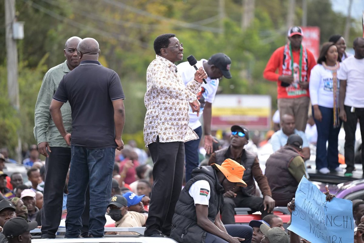 WillisRaburu's tweet photo. Asante sama Mlolongo and Machakos! What a reception for our Linda Mwananchi movement! So much love , so much hope and a desire for change! Do not relent , do not give up, it is closer than you think. We remain committed and will keep fighting for lower living costs, more job opportunities, and a better future for every Kenyan. Mbele iko sawa!!! UP NEXT THIKA!!