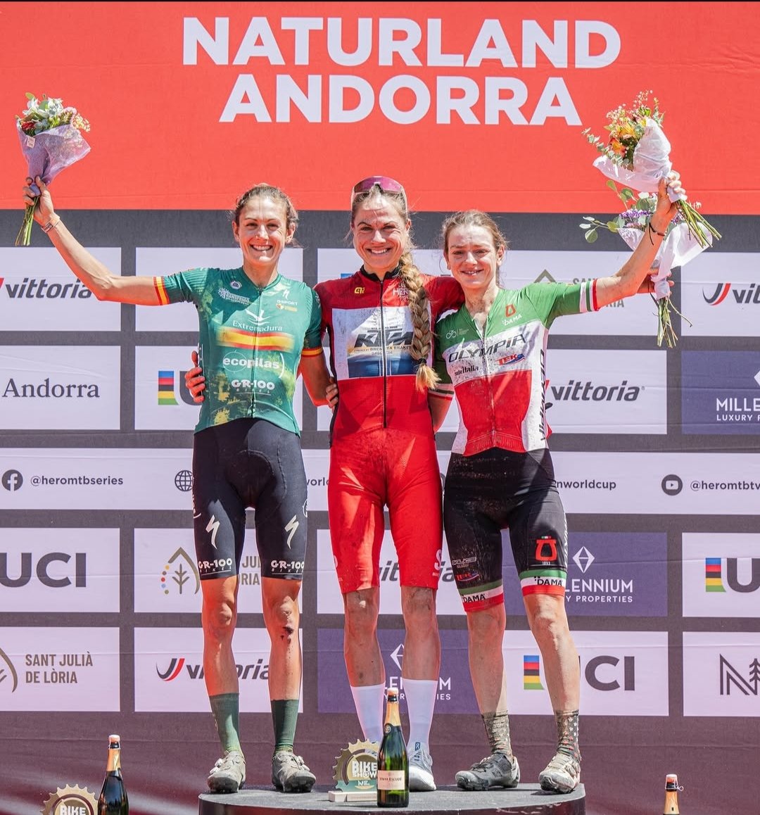 AlexArbelo's tweet photo. 🅿️3️⃣1️⃣ para Pedro Rodríguez Mesa (3h10'17") en la 'Naturland Andorra', tercera prueba de la '@UCI_MTB Marathon World Cup'

Histórica victoria de @ValeroMTB (2h57'45") y 2° puesto de @NatiFischer93 en féminas 

🥇 David Valero 🇪🇸
🥈Héctor Paez 🇨🇴
🥉 José Ulloa 🇲🇽 https://t.co/YpfJzu24Xw