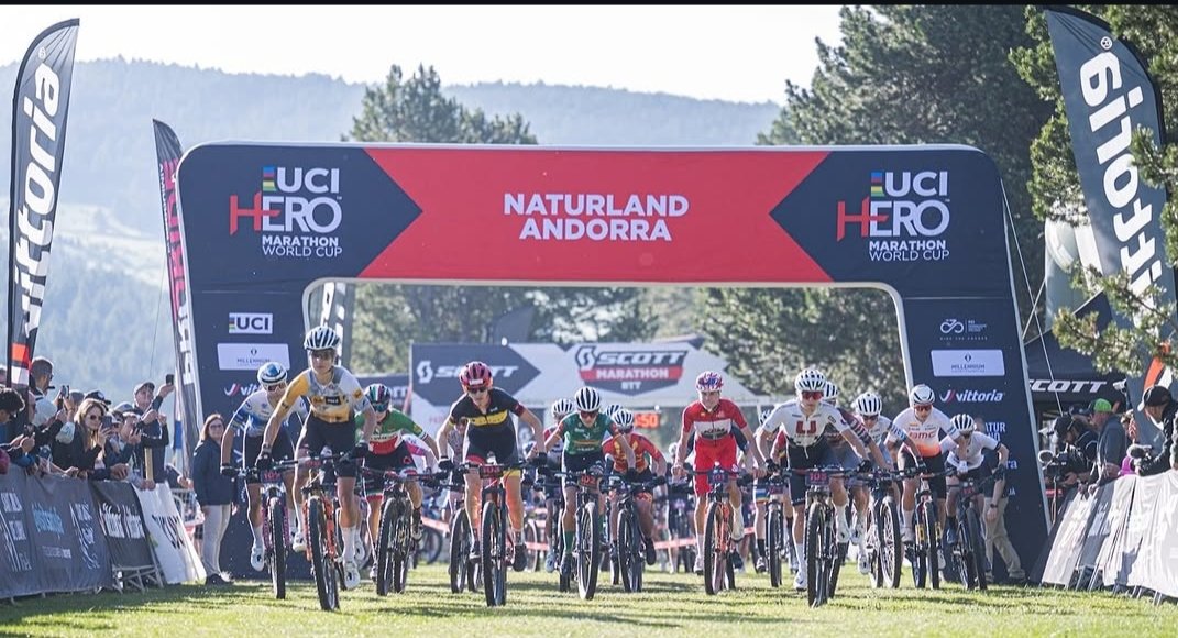 AlexArbelo's tweet photo. 🅿️3️⃣1️⃣ para Pedro Rodríguez Mesa (3h10'17") en la 'Naturland Andorra', tercera prueba de la '@UCI_MTB Marathon World Cup'

Histórica victoria de @ValeroMTB (2h57'45") y 2° puesto de @NatiFischer93 en féminas 

🥇 David Valero 🇪🇸
🥈Héctor Paez 🇨🇴
🥉 José Ulloa 🇲🇽 https://t.co/YpfJzu24Xw