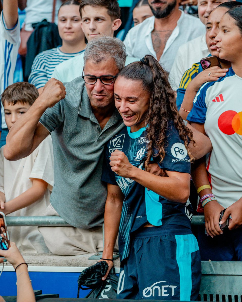 OMfeminines's tweet photo. De remplaçante en D2 à titulaire en Première Ligue, la native de Colmar se sera donné les moyens de ses ambitions, au gré d'un travail quotidien et d'une persévérance remarquable. 
Arrivée à l'OM en jeune fille à 19 ans, Inès quitte Marseille en femme. https://t.co/h0DAReZgt5