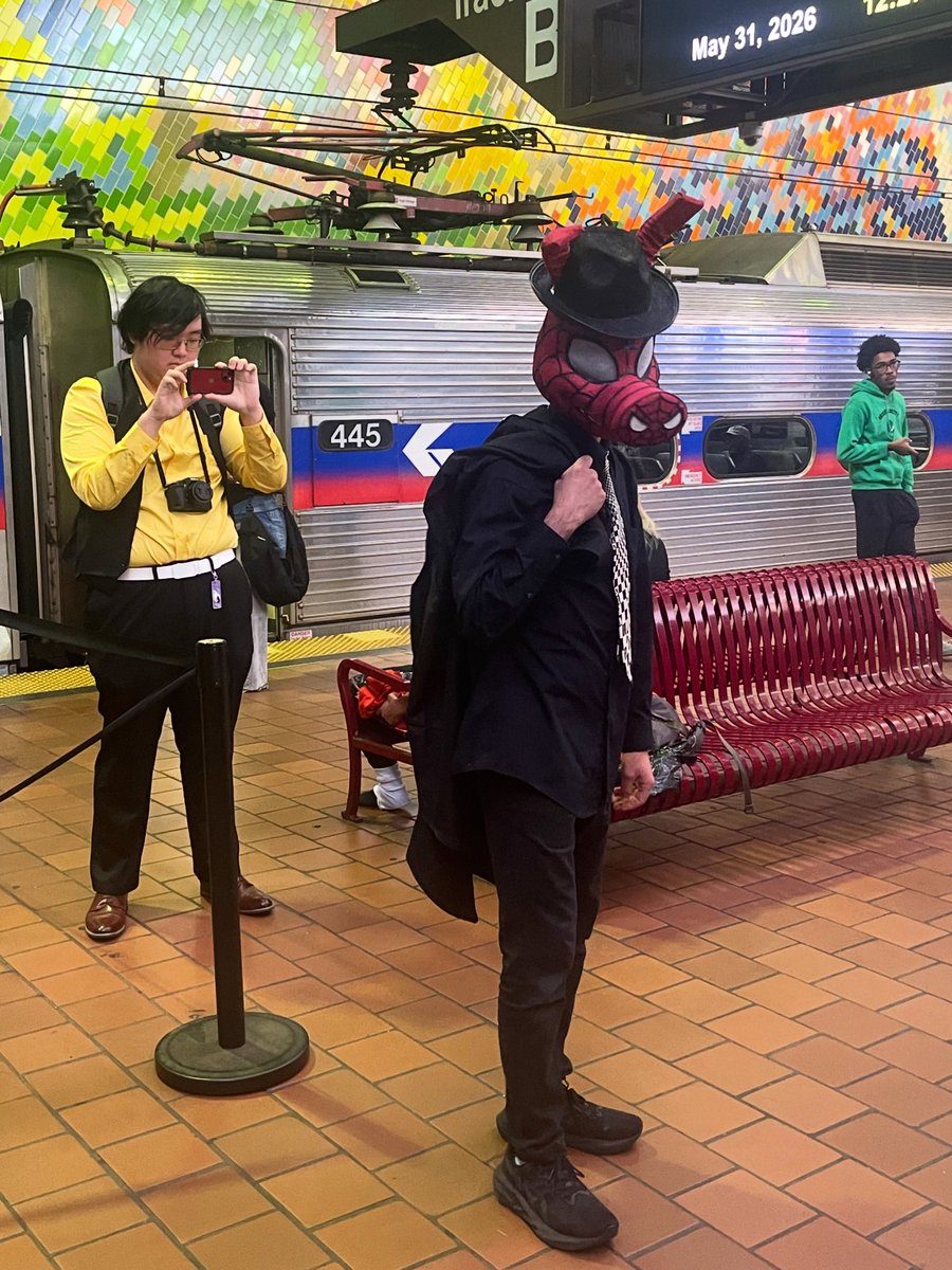 santiagohec's tweet photo. Looks like #SpiderHam is catching the R7 to Trenton… https://t.co/GdROhivv5V