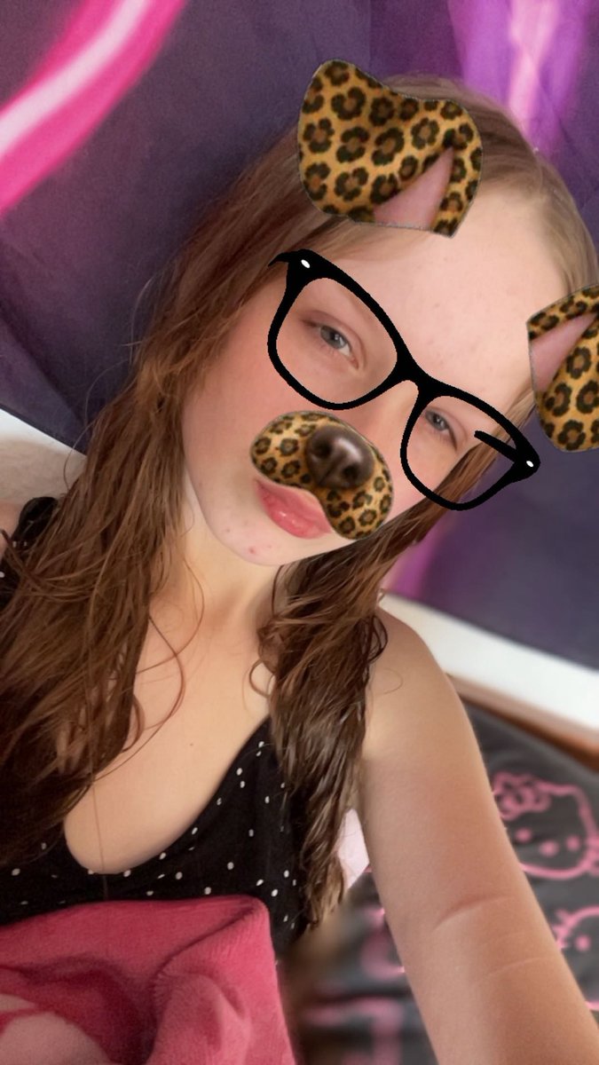 Mia 18y. ‼️IF MAIN IS DOWN‼️ tweet media