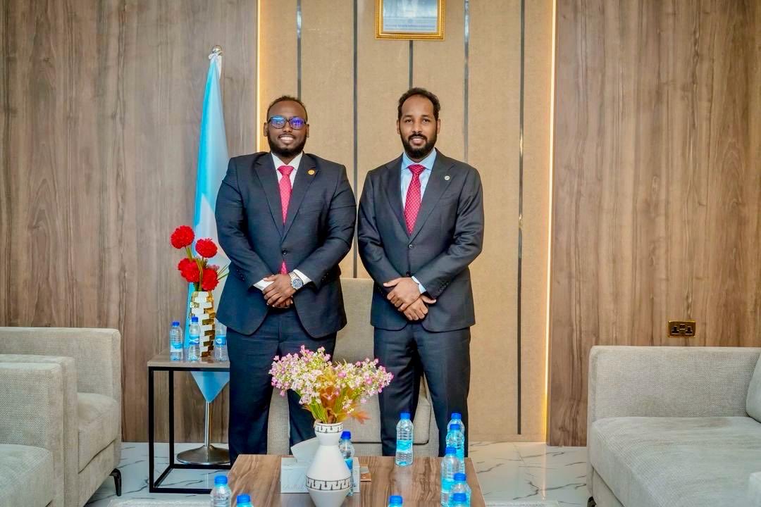 HonAweys's tweet photo. Mogadishu, 31 May 2026 🇸🇴

Today, I held a productive meeting with Maxamed Cabdulqaadir Cali, Minister of Youth & Sports of the Federal Government of Somalia.

Our discussion focused on strengthening cooperation between our offices, particularly on efforts to prevent the spread of violent extremist ideologies, enhance youth awareness, and utilize sports and youth programs as tools for peacebuilding, social cohesion, and preventing violent extremism.

We also underscored the importance of creating meaningful opportunities for Somali youth that promote peace, leadership, and active participation in national development.

@TheVillaSomalia @MOYS_Somalia @EU_in_Somalia @UKinSomalia @aussom_ @IGAD_CEPCVE @UNODC_OrgCrime @UN @Pcve_envoy

#PCVE #CounterTerrorism #Somalia #AfricaSecurity #YouthForPeace #SportsForPeace #PreventingExtremism