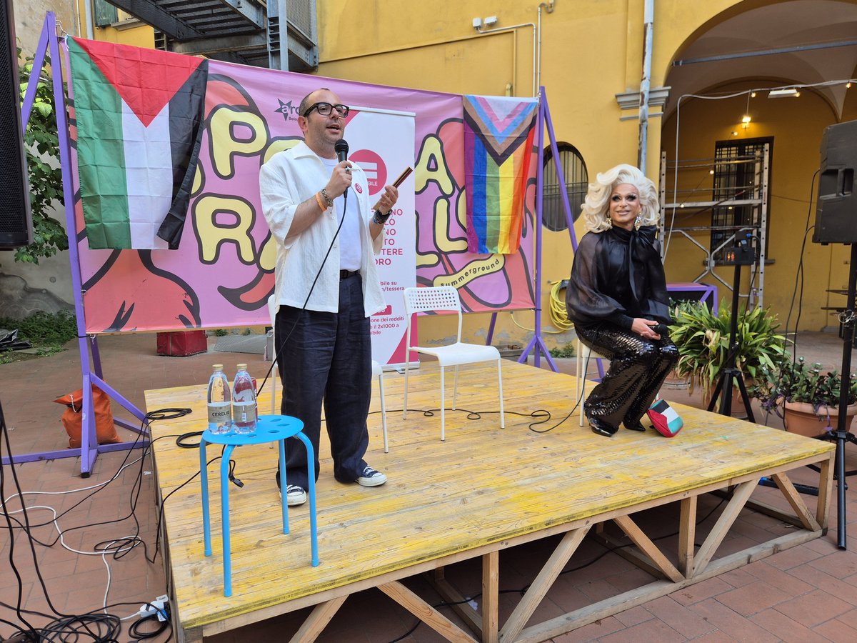 PossibileIt's tweet photo. Viviamo momenti bui, e in momenti come questo servono chiarezza e radicalità. Vogliono spiegarci come si fanno i Pride, vogliono dirci cosa scrivere nei documenti, ed è insopportabile. Serve radicalità, come a Stonewall, per noi e per la nostra dignità. @gmarcoc #Dragtivism https://t.co/GIErWPrj9q
