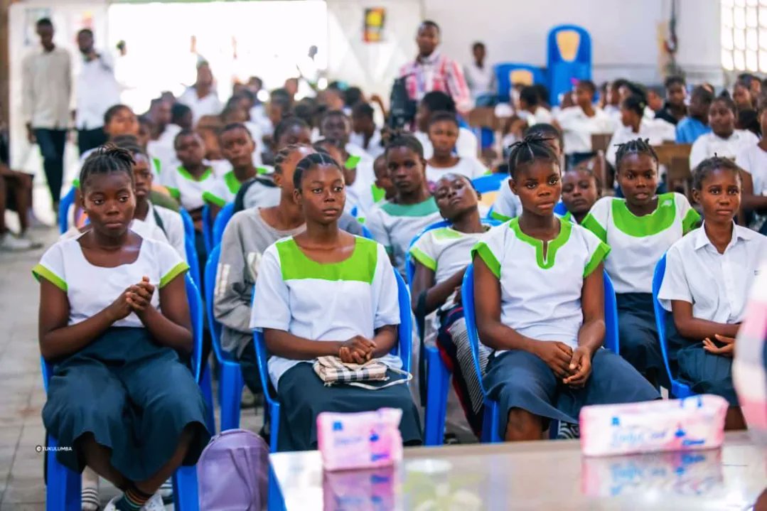 MardocheeTshib4's tweet photo. Retour en images de la Journée internationale de l’HYGIENE MENSTRUELLE,célébrée le 28 mai, nous avons eu le privilège d’intervenir lors d’une conférence-débat organisée par l’Église du Christ au Congo (ECC), à travers sa Coordination nationale des élèves et étudiants protestan https://t.co/zOroQQWTjF