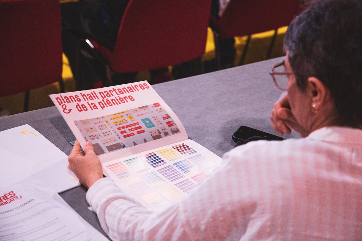 lacgtcommunique's tweet photo. Clôture de la journée internationale en amont du 54ème congrès CGT à Tours 🤝 

Placée sous le signe de l’internationalisme, cette journée a été riche en échanges avec une centaine de camarades syndicalistes arrivé·es du monde entier, ainsi que @gabriel_zucman en grand témoin venu parler de justice fiscale à l'échelle mondiale.
 
Face aux multinationales et à la loi du plus riche, construisons une stratégie syndicale internationaliste !

Rendez-vous demain pour une première journée de travaux ✊