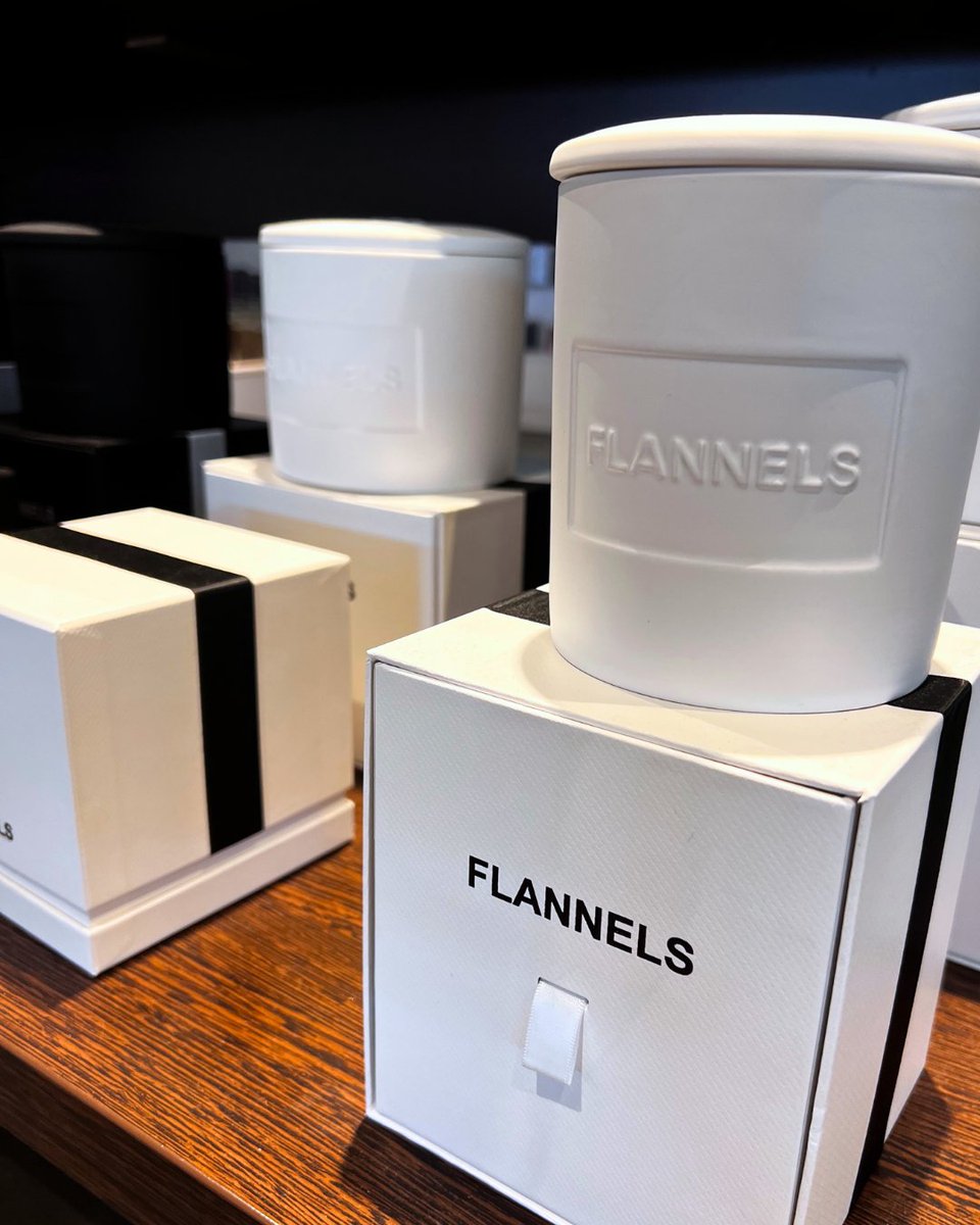 lochlomondshore's tweet photo. SALE NOW ON at Flannels in @houseoffraser 
Pop in and grab yourself a bargain while stocks last! 
👜 Roomy tote bags from just £10
🕯️ Scented candles from only £6
✨ Plus lots more fabulous finds in-store!
🎁Perfect for gifting…or for yourself
📍Loch Lomond Shores, Balloch https://t.co/pJvcTheQGd