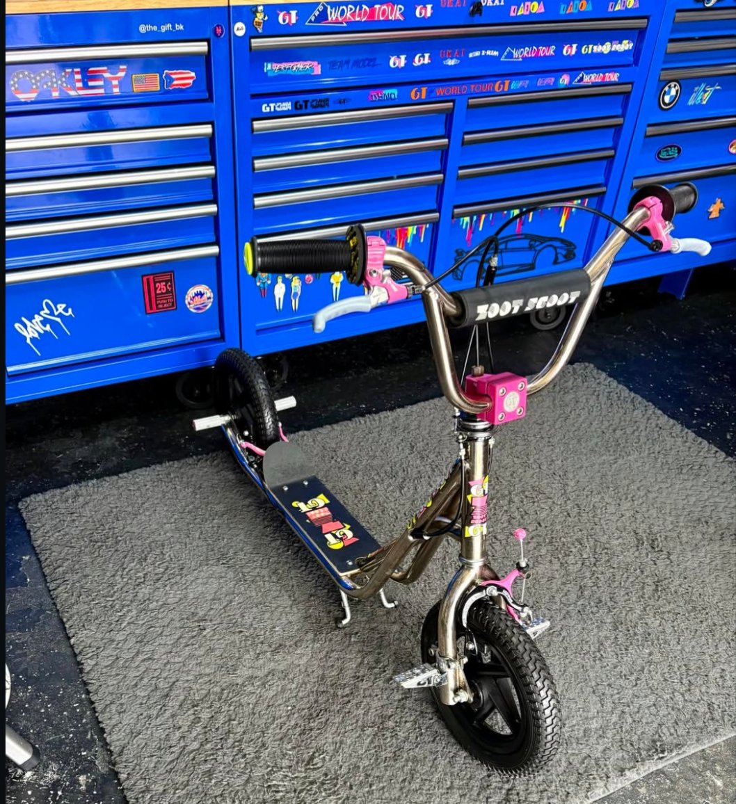 wagnerthereal's tweet photo. If you know what a GT Zoots is, you're probably smiling right now.

The kids today will never understand how much respect one of these earned at the local spot. 😎

#GTBMX #BMXHistory #80sKid #VintageBMX #RadDays https://t.co/gn2cyFrAcu