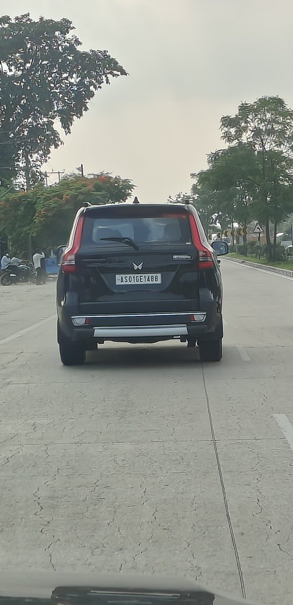 BalaramNath27's tweet photo. V.reg No : AS01GE1488
The driver of the vehicle was operating it in a manner that posed an immediate the driver was  zig-zagging   &amp; was not giving side about 5 km he used to use immediate breaking &amp; he even does give any signal while taking U turn
@Barpeta_Police
@GuwahatiPol https://t.co/yNk6xY21lQ